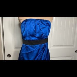 Elegant looking blue dress for cocktail parties